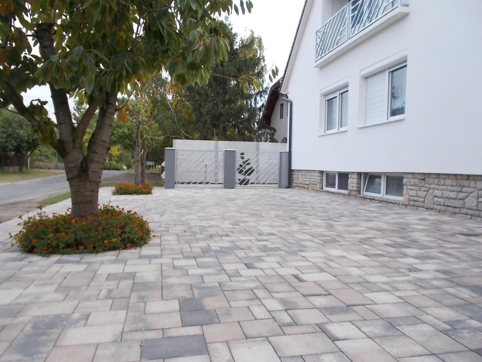 Sub Rosa Two-Bedroom Apartment Balatonfenyves Ngoại thất bức ảnh